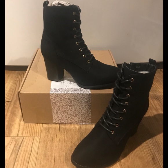 journee baylor bootie